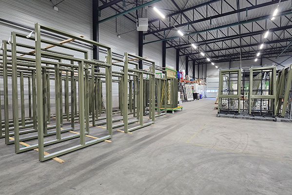 tuindeuren in fabriek schilderen