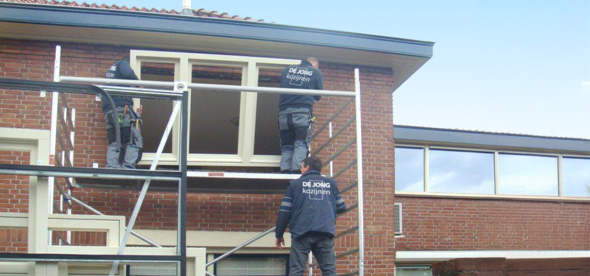De Jong Kozijnen vacature Monteur buitendienst