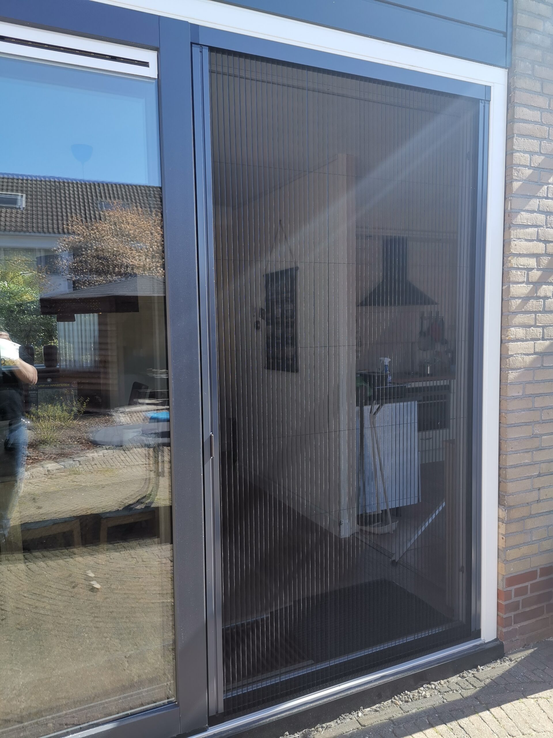 enkele hordeur in de dag